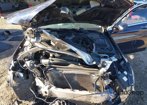 2015 Mercedes-Benz C 300 Luxury 4Matic из США, поврежденный, VIN 55SWF4KB4FU013650